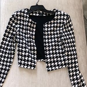 H & M Houndstooth cropped blazer